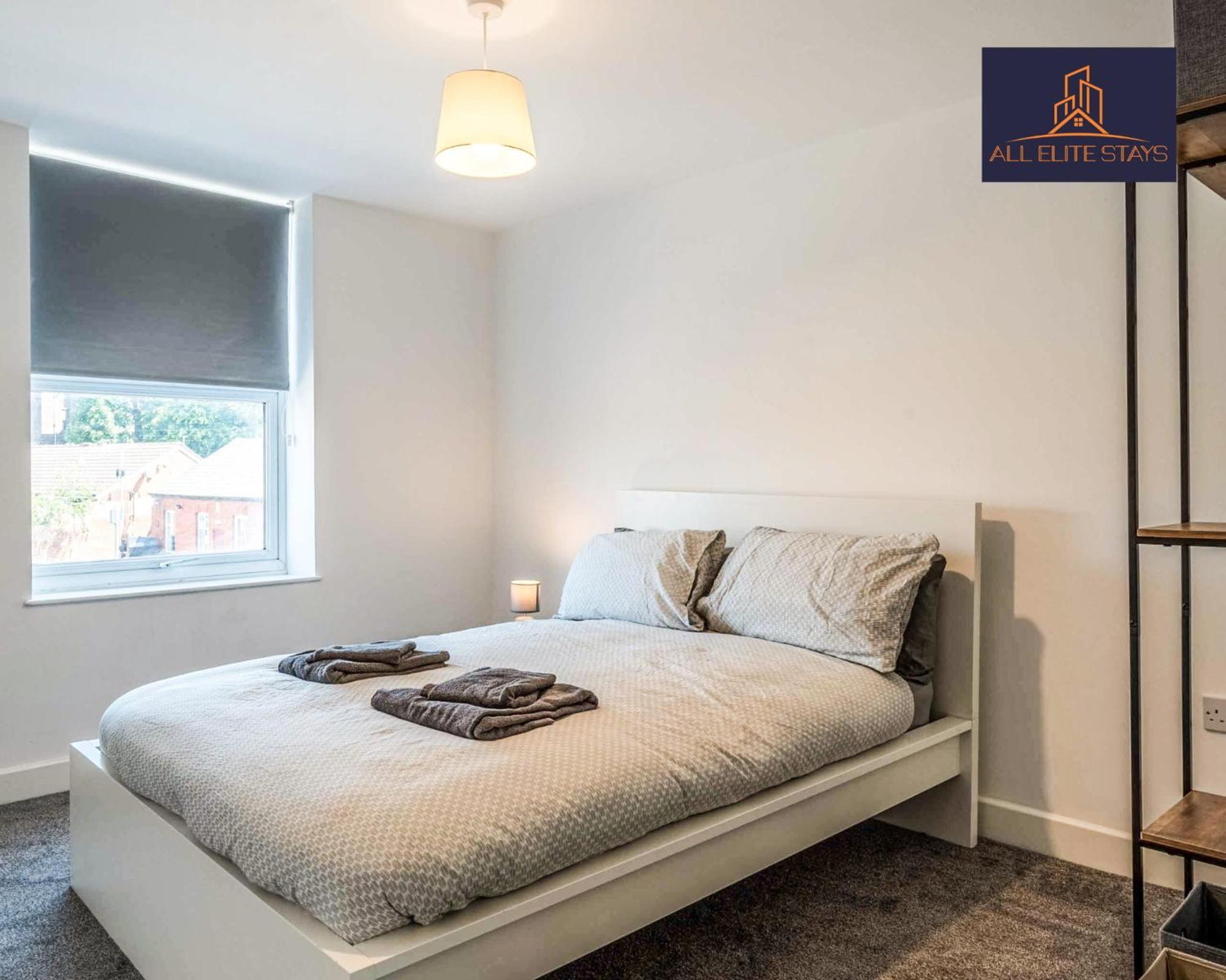 Swan House: Central Liverpool Apartment with Parking Exterior photo